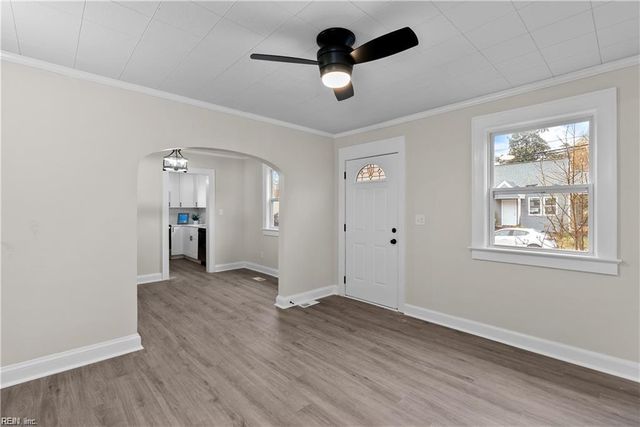 3826 Abingdon CIR, Norfolk, VA 23513