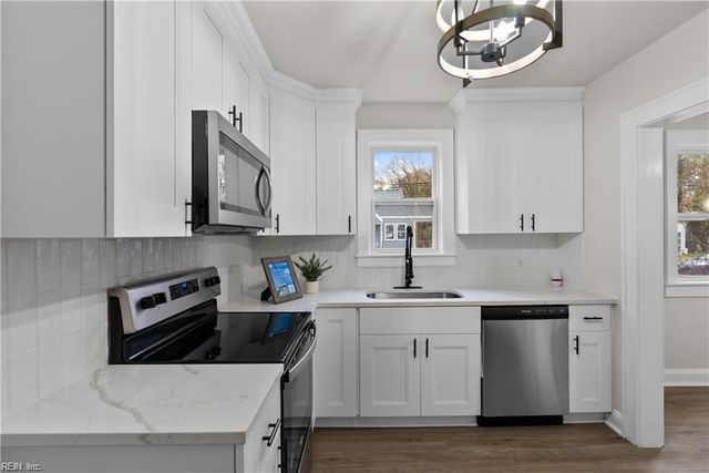 3826 Abingdon CIR, Norfolk, VA 23513