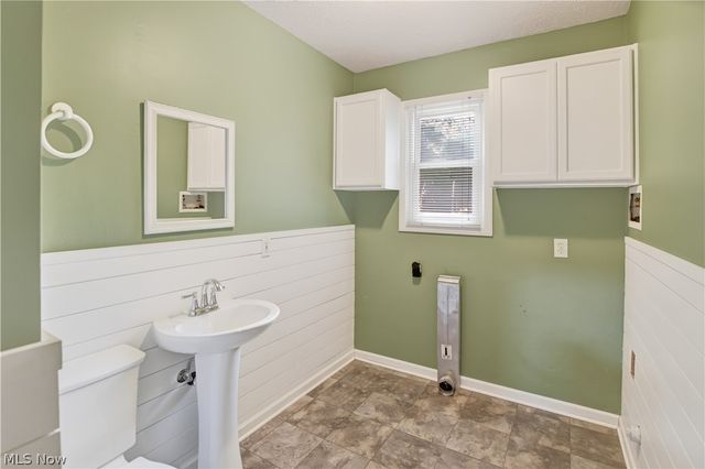 448 Fernwood Avenue, Wadsworth, OH 44281