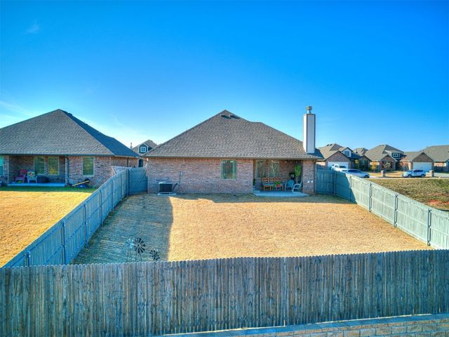 12120 Brinley Reign Drive, Yukon, OK 73099