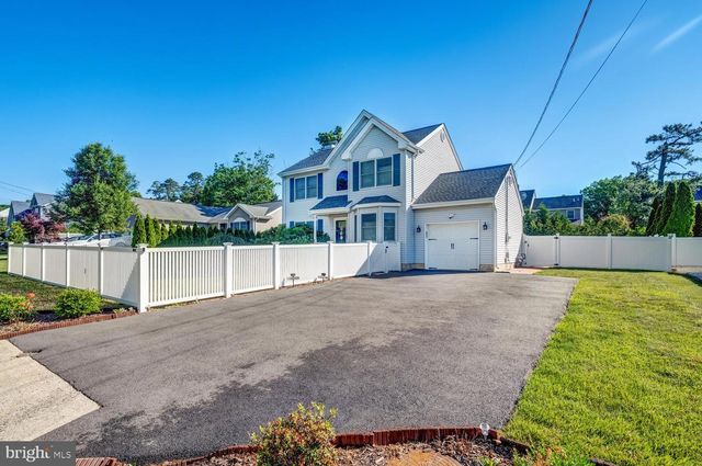 223 SERPENT LANE, Manahawkin, NJ 08050