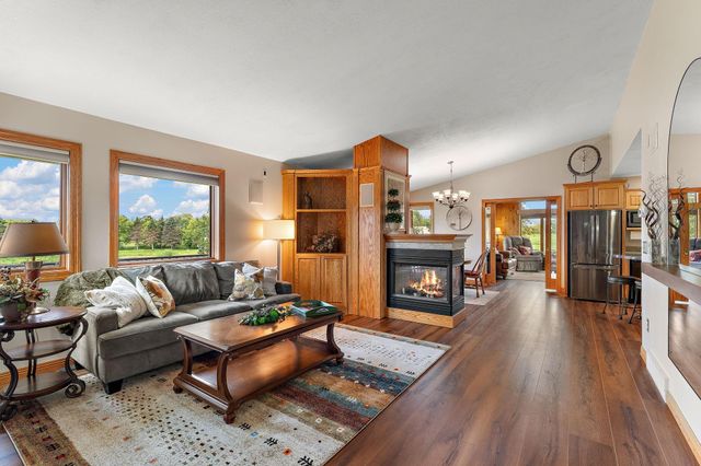 2312 Becker Trail, Faribault, MN 55021