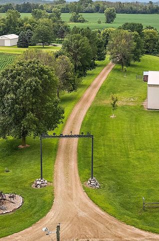 2312 Becker Trail, Faribault, MN 55021