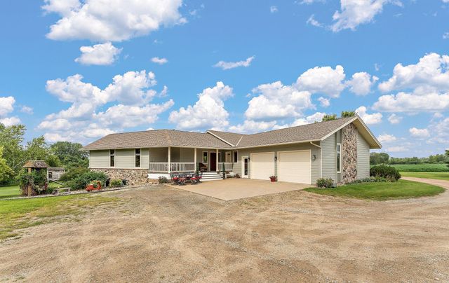 2312 Becker Trail, Faribault, MN 55021