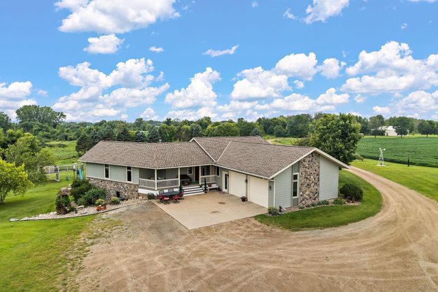 2312 Becker Trail, Faribault, MN 55021