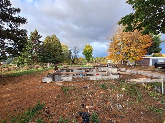 1384 W Chauvez, Scottville, MI 49454