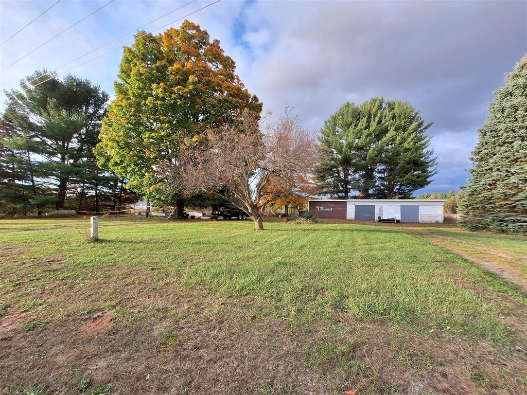 1384 W Chauvez, Scottville, MI 49454