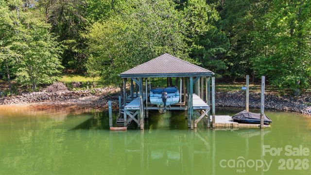 161 Eagle Chase Lane, Troutman, NC 28166