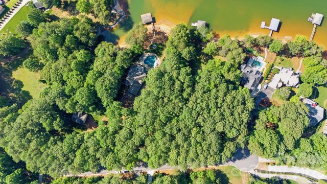 161 Eagle Chase Lane, Troutman, NC 28166
