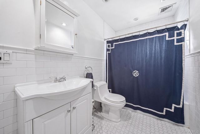 159 Wrights Lane, Oceanside, NY 11572