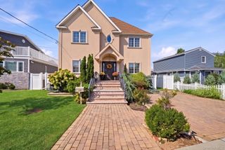 159 Wrights Lane, Oceanside, NY 11572