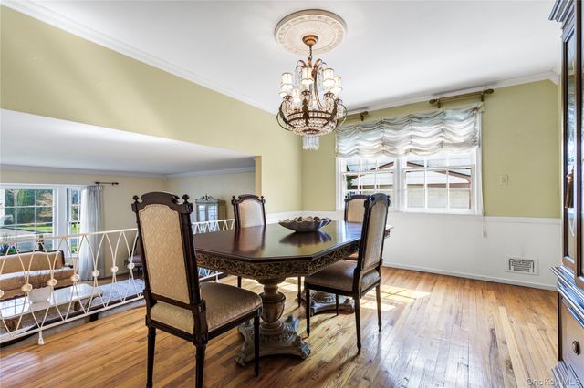 14 Loewen Court, Rye, NY 10580