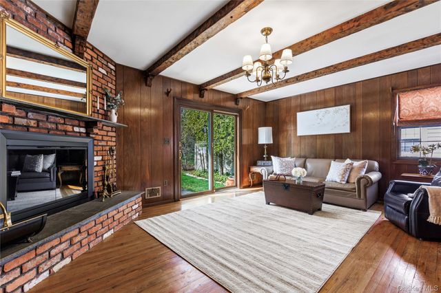 14 Loewen Court, Rye, NY 10580