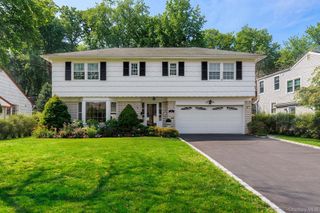 14 Loewen Court, Rye, NY 10580