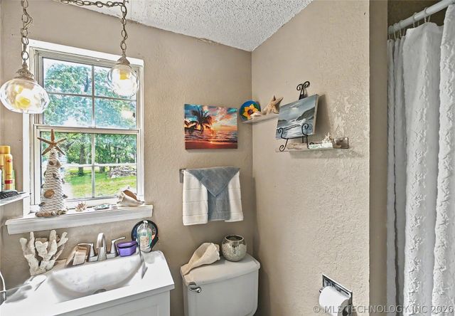 26073 Hwy 82, Park Hill, OK 74451