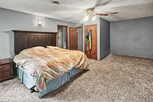 26073 Hwy 82, Park Hill, OK 74451