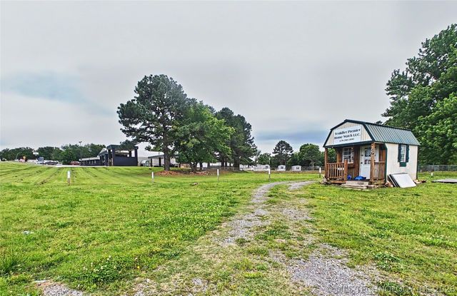 26073 Hwy 82, Park Hill, OK 74451
