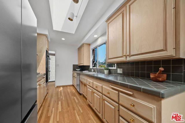 13331 Westcove Drive, Los Angeles, CA 90049