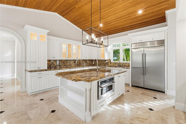 6200 SW 130th Ter, Pinecrest, FL 33156