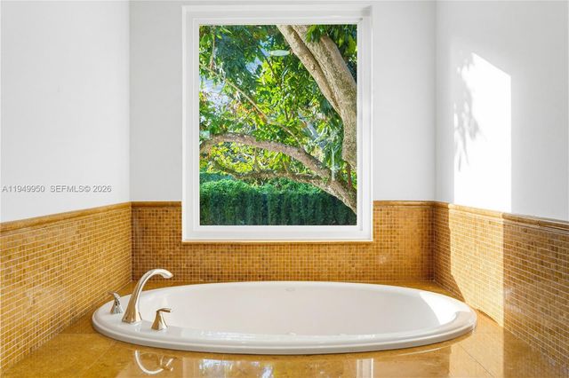 6200 SW 130th Ter, Pinecrest, FL 33156