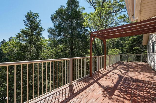 963 Jungfrau Drive, Crestline, CA 92325