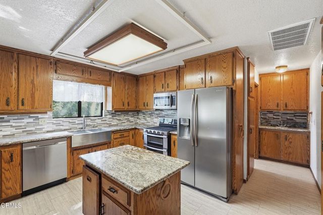 963 Jungfrau Drive, Crestline, CA 92325
