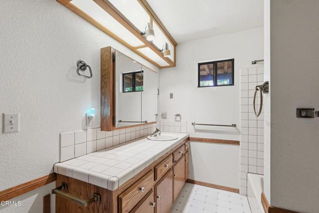 963 Jungfrau Drive, Crestline, CA 92325