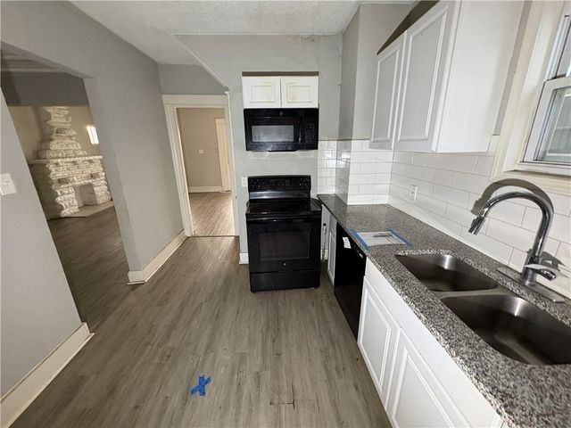 3543 S Benton Avenue, Kansas City, MO 64128