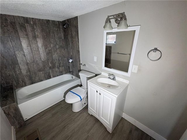 3543 S Benton Avenue, Kansas City, MO 64128