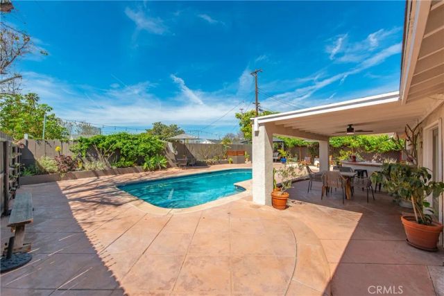 2041 Lupin Street, Simi Valley, CA 93065