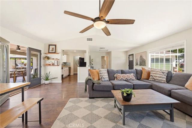 2041 Lupin Street, Simi Valley, CA 93065