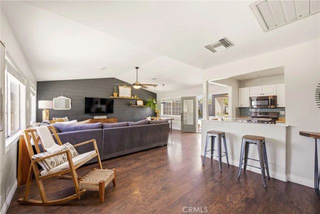 2041 Lupin Street, Simi Valley, CA 93065