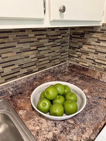 202 Emerald Ave, Pensacola, FL 32505