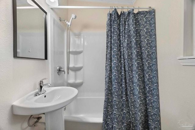 202 Emerald Ave, Pensacola, FL 32505