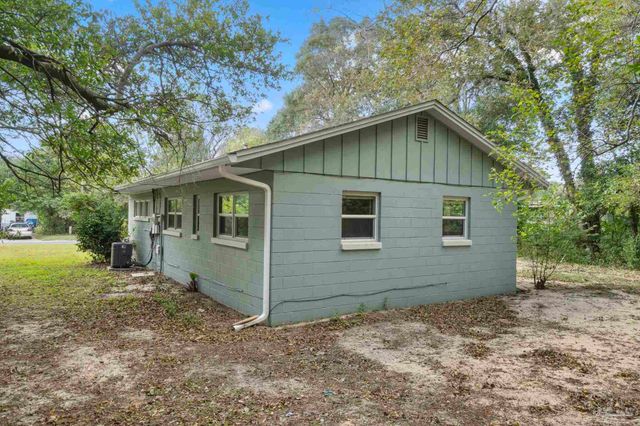 202 Emerald Ave, Pensacola, FL 32505