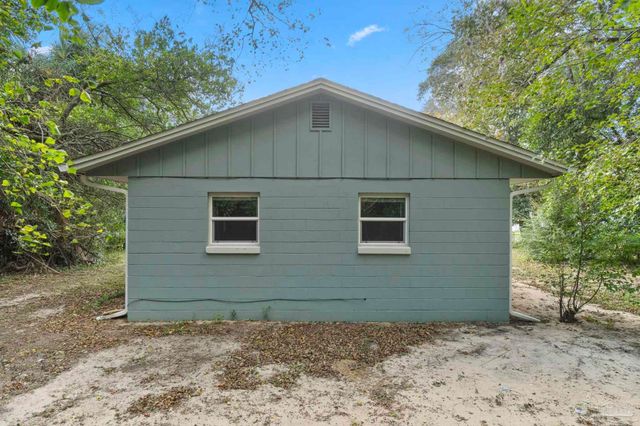 202 Emerald Ave, Pensacola, FL 32505