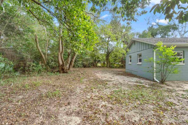 202 Emerald Ave, Pensacola, FL 32505