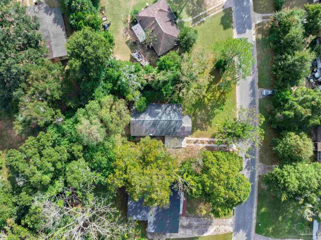 202 Emerald Ave, Pensacola, FL 32505