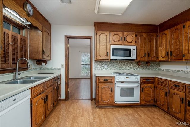 5043 Pinewood, Tuscaloosa, AL 35405