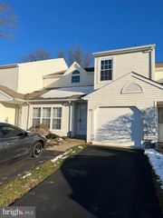 81 BANBURY COURT, Holland, PA 18966