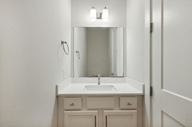 843 W 23rd Street B, Houston, TX 77008