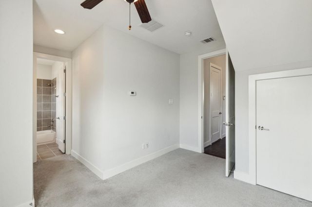 843 W 23rd Street B, Houston, TX 77008