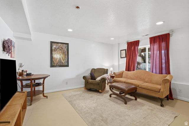 271 W GOLDEN HARVEST RD, Draper, UT 84020