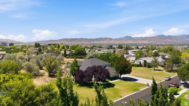 271 W GOLDEN HARVEST RD, Draper, UT 84020