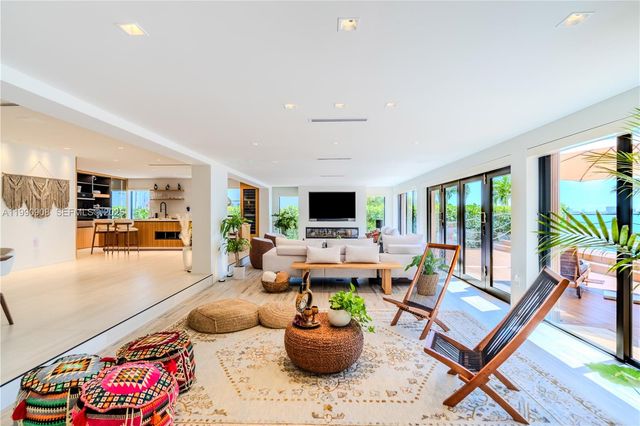 11450 N Bayshore Dr, North Miami, FL 33181