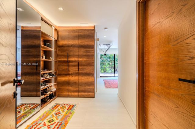 11450 N Bayshore Dr, North Miami, FL 33181