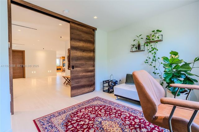 11450 N Bayshore Dr, North Miami, FL 33181