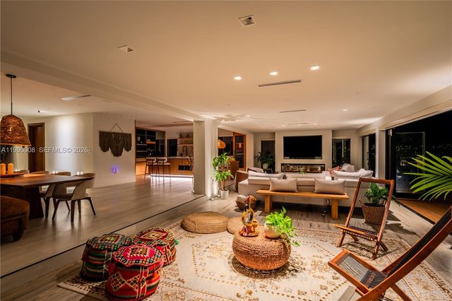 11450 N Bayshore Dr, North Miami, FL 33181