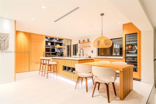 11450 N Bayshore Dr, North Miami, FL 33181