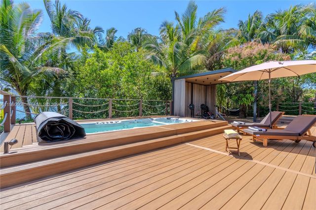 11450 N Bayshore Dr, North Miami, FL 33181